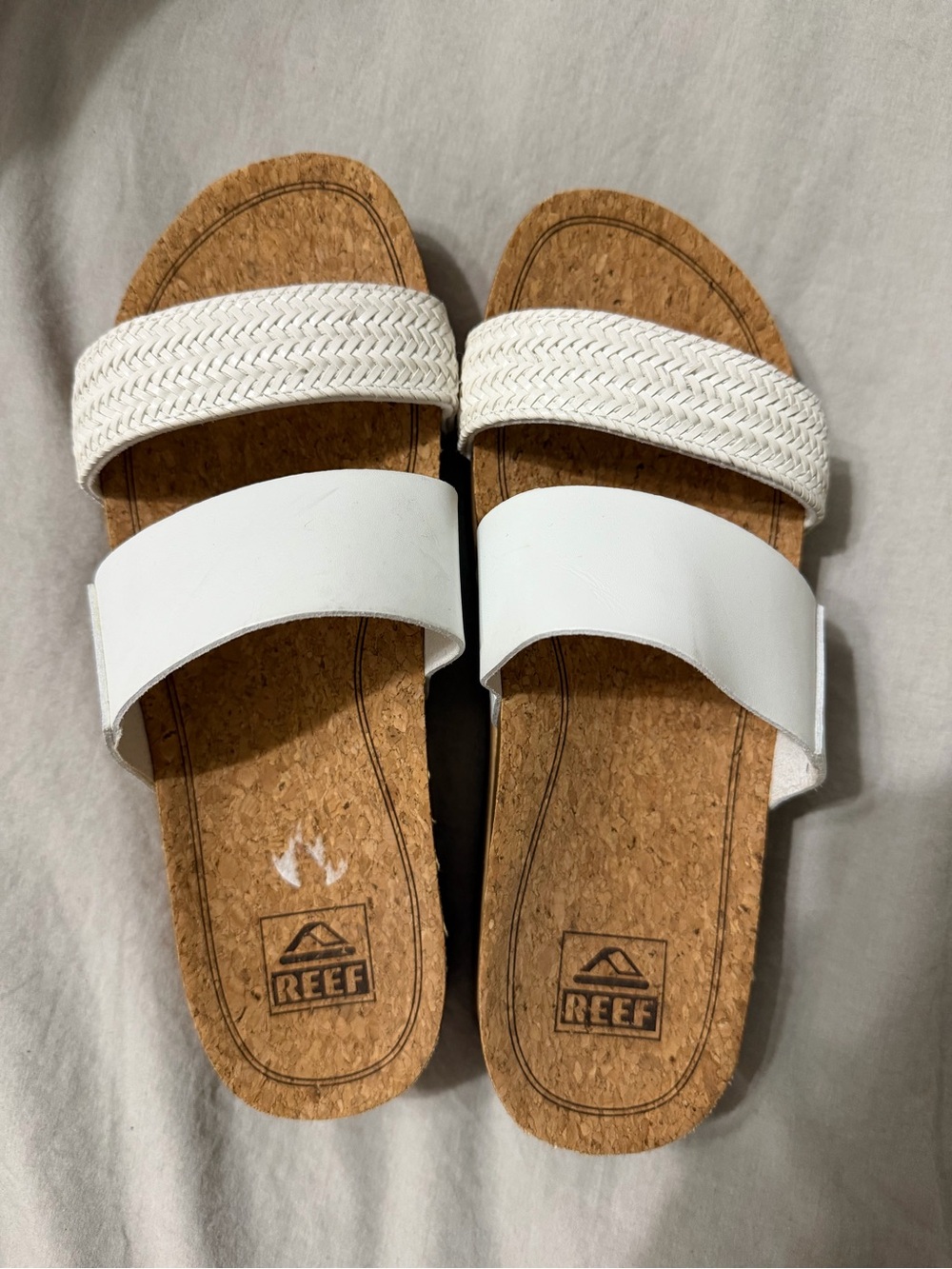 Reef Cushion Vista Hi Sandals White Braid Size 8